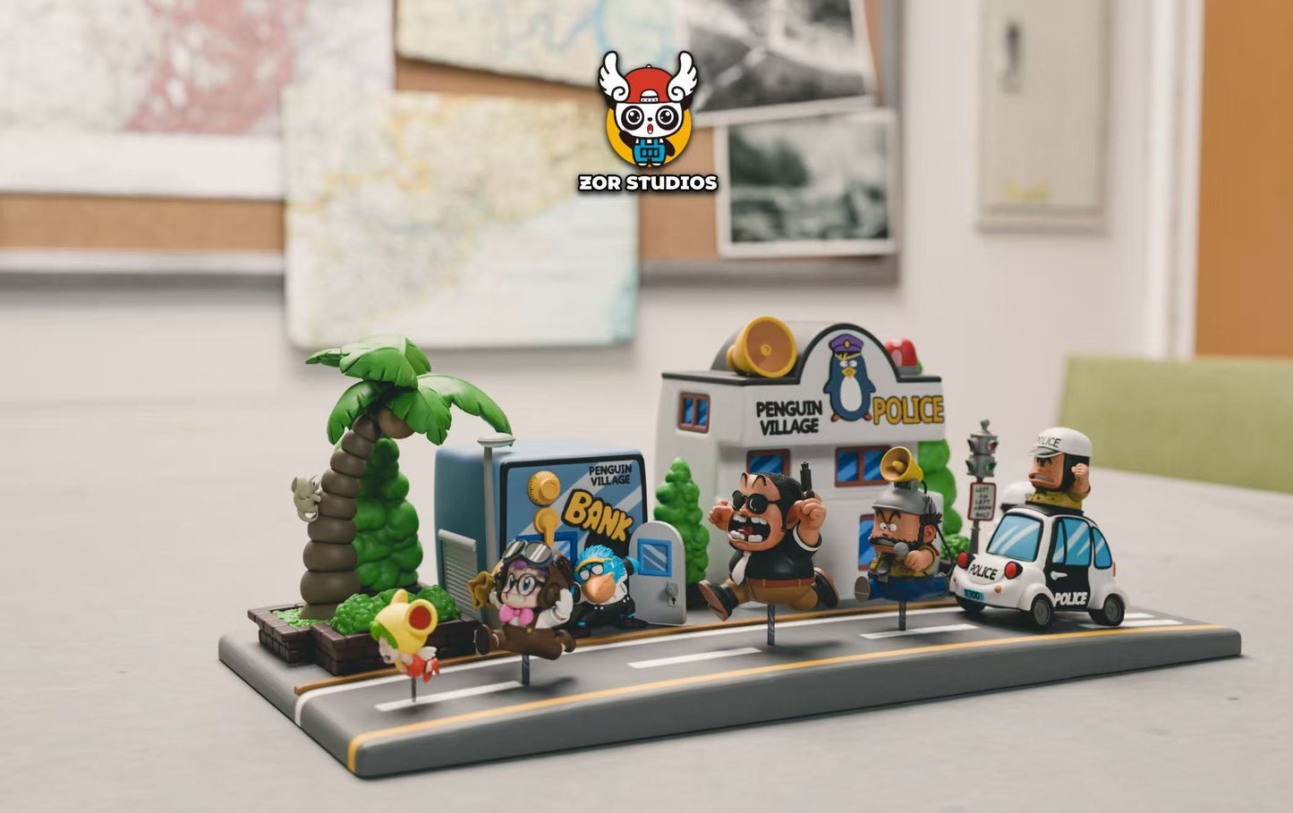 ZOR Studio -- WCF Series Running Penguin Village 2nd Bank & Police Station