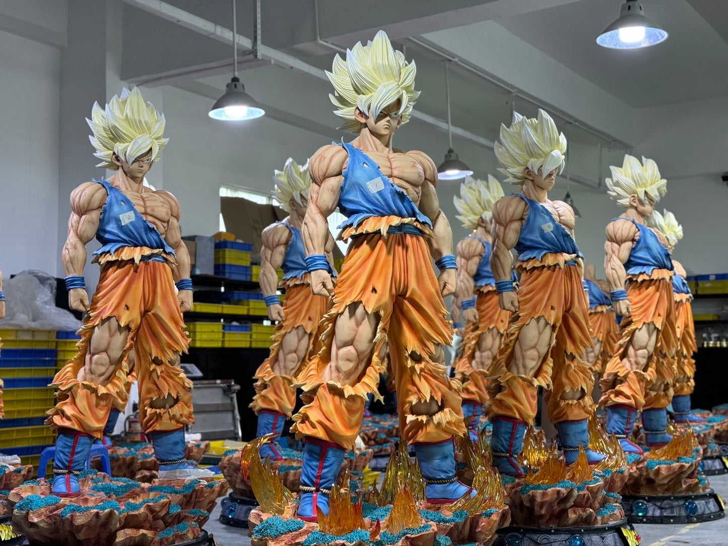 Infinite Studio -- 1/1 Super Saiyan Son Goku